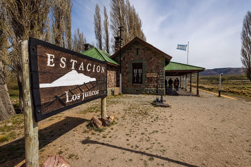 Estacion Perito Moreno Aires de campo Casa de Té