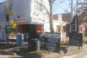 Ferretería Urquiza
