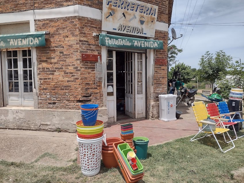 Ferreteria Y Corralon Avenida Puerto Yerua