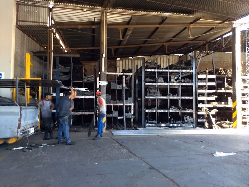 Kamet Sa Red Acindar