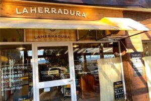 La Herradura Almacén de Fiambres Deli