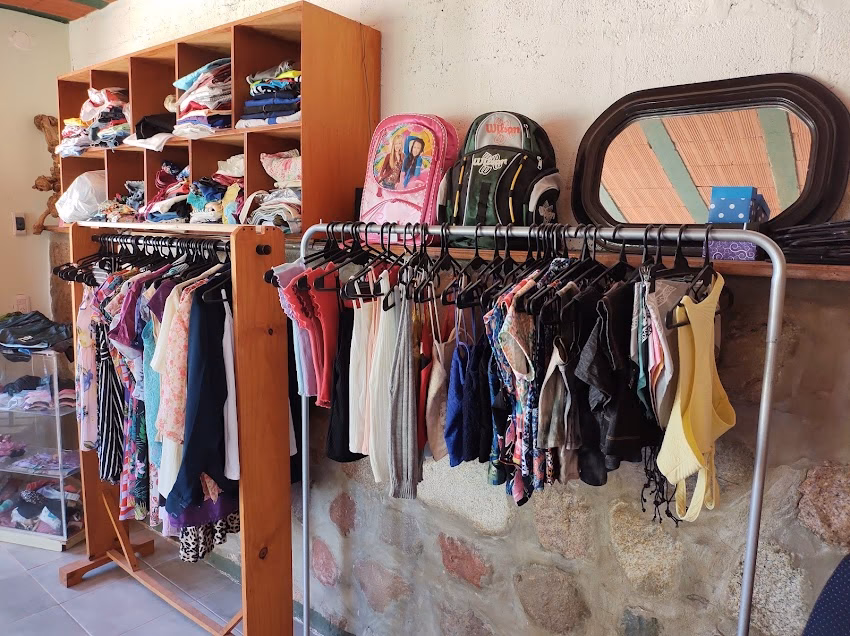 Tienda de Ropa y Florería Taquina